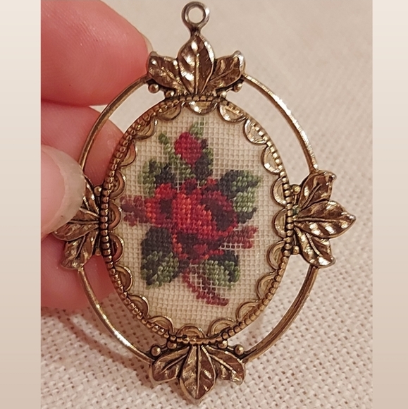 Vintage Petit Point Rose Pendant - Picture 1 of 2